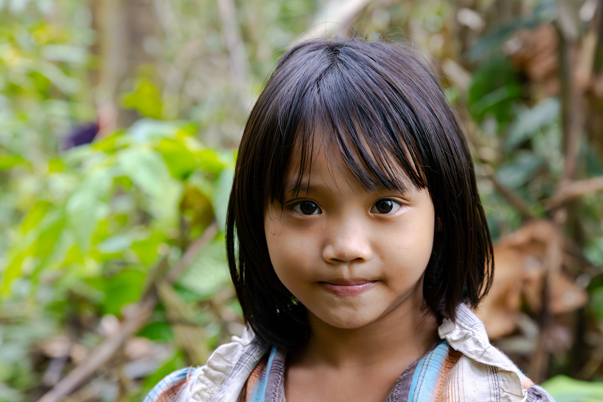 Cave Punan Batu - Hunter-gatherers - girl portrait